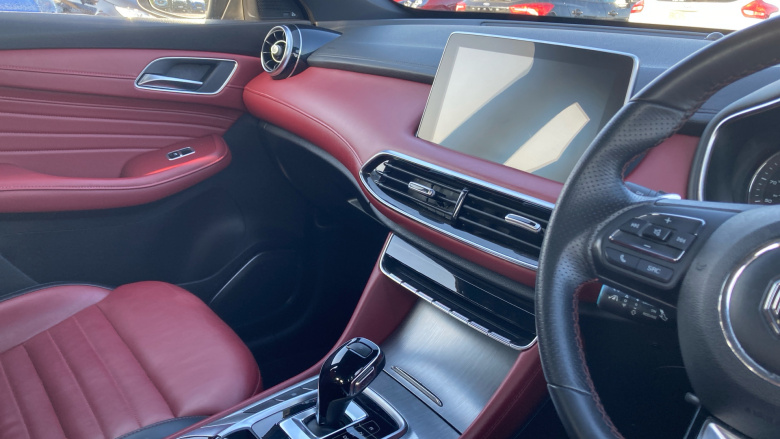 MG Hs 1.5 T-GDI Exclusive 5dr DCT Petrol Hatchback